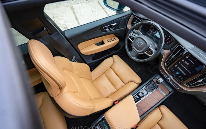 Volvo XC 60 cena 156000 przebieg: 56000, rok produkcji 2019 z Białystok małe 781